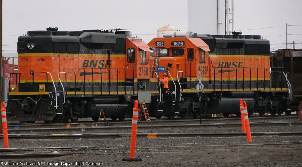 BNSF 2768-BNSF 1676